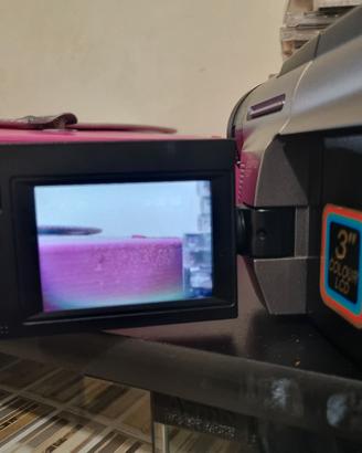Videocamera Hitachi VM-E535LE