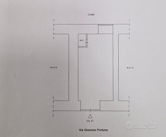 Ad. piazza gian battista vico- locale comm.le