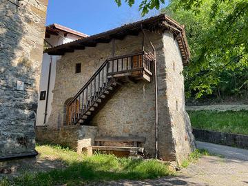 Casa accostata tricamere con dependance rustica