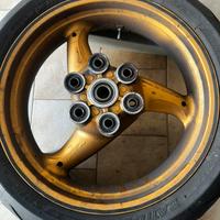 Cerchio color oro per Ducati Monster