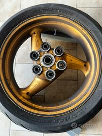 Cerchio color oro per Ducati Monster