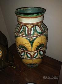 vaso in ceramica di Faenza 