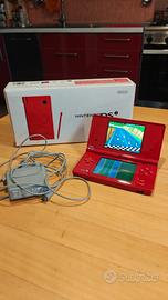 Nintendo DSi rosso boxato