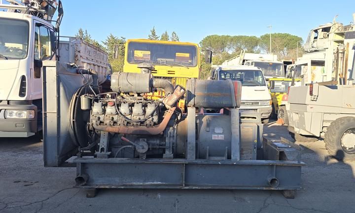 Gruppo elettrogeno da 220 kva