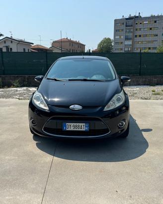 Ford Fiesta 1.4 5 porte Bz.- GPL Titanium