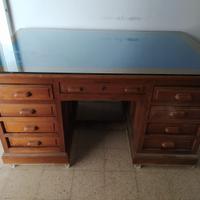 Scrivania ministeriale