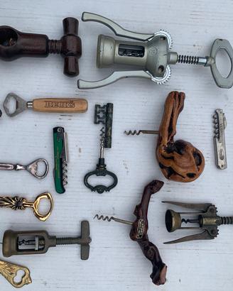 Vecchi cavatappi da collezione