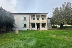 Villa a Caldiero (VR)