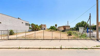 Terreno fronte strada