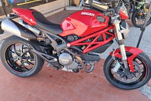 Ducati Monster 796