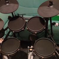 Alesis Nitro Mesh Kit – Batteria Elettronica
