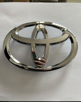 Stemma/Logo cofano anteriore Toyota Avensis