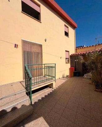 Casa indipendente con cortile