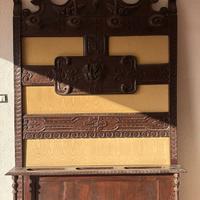 Elegante Mobile da Ingresso Antico