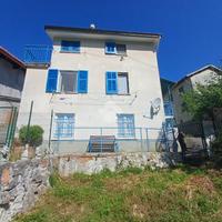 CASA SEMINDIPENDENTE A VOBBIA