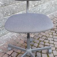 Sedia da scrivania Ikea grigia