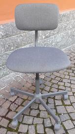 Sedia da scrivania Ikea grigia