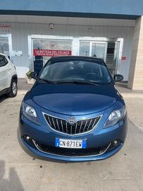 Lancia Ypsilon 1.0 FireFly 5 porte S&S Hybrid Silv