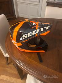 Casco cross scott