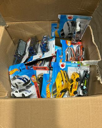 Hot wheels magic box auto 1.64