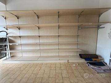Arredamento per negozio