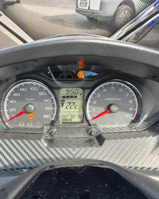 Suzuky Burgman 400