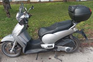 Aprilia Scarabeo 250 ie