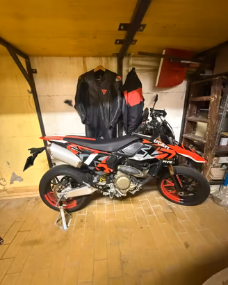 Ducati Hypermotard 698 RVE depo 2025