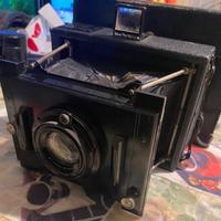 Antica macchina fotografica GOERZ con accessori