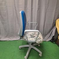 Sedia da ufficio con ruote regolabile – funzionant