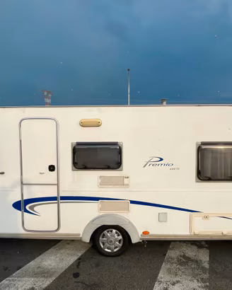 Caravan Burstner Premio 480 tk con mover