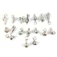 Lotto di 17 pendagli etnici indiani in argentone