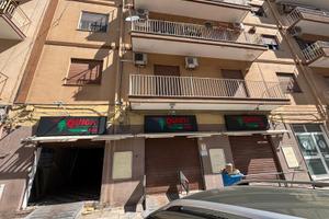 Locale in Via Giacomo Puccini 58