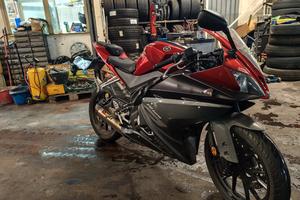 Yamaha YZF R125