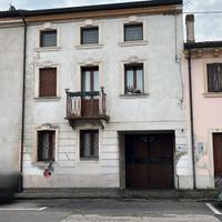 Zevio centro: casa affiancata centrale