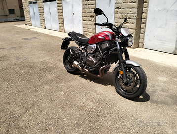 Yamaha xsr 700