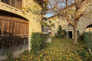 CASA SEMINDIPENDENTE A MONZAMBANO