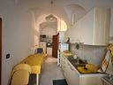 loano-centro-storico-si-propone-trilocale