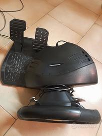 Volante Thrustmaster