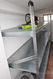 Scaffalature ad incastro per garage o cantina