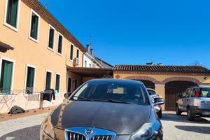 New Lancia Delta 1.6 tdi 120cv