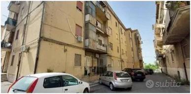 Immobile in asta di 104 m² con più di 5 locali a B