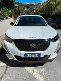 PEUGEOT 2008 EAT8 130 CV BENZINA