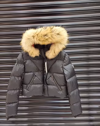 Giubotto moncler con pelliccia