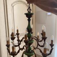 Lampadario in legno e applique