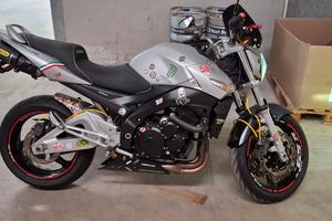   suzuki gsr 600