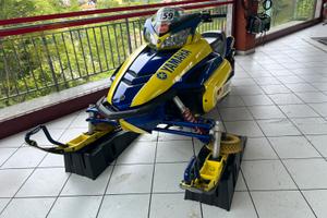 Motoslitta yahama r1