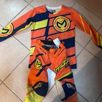 Completo motocross