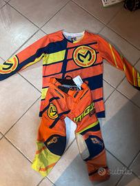 Completo motocross