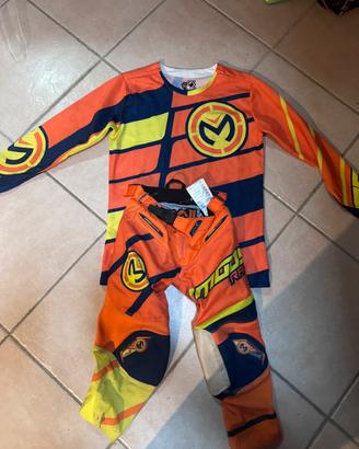Completo motocross